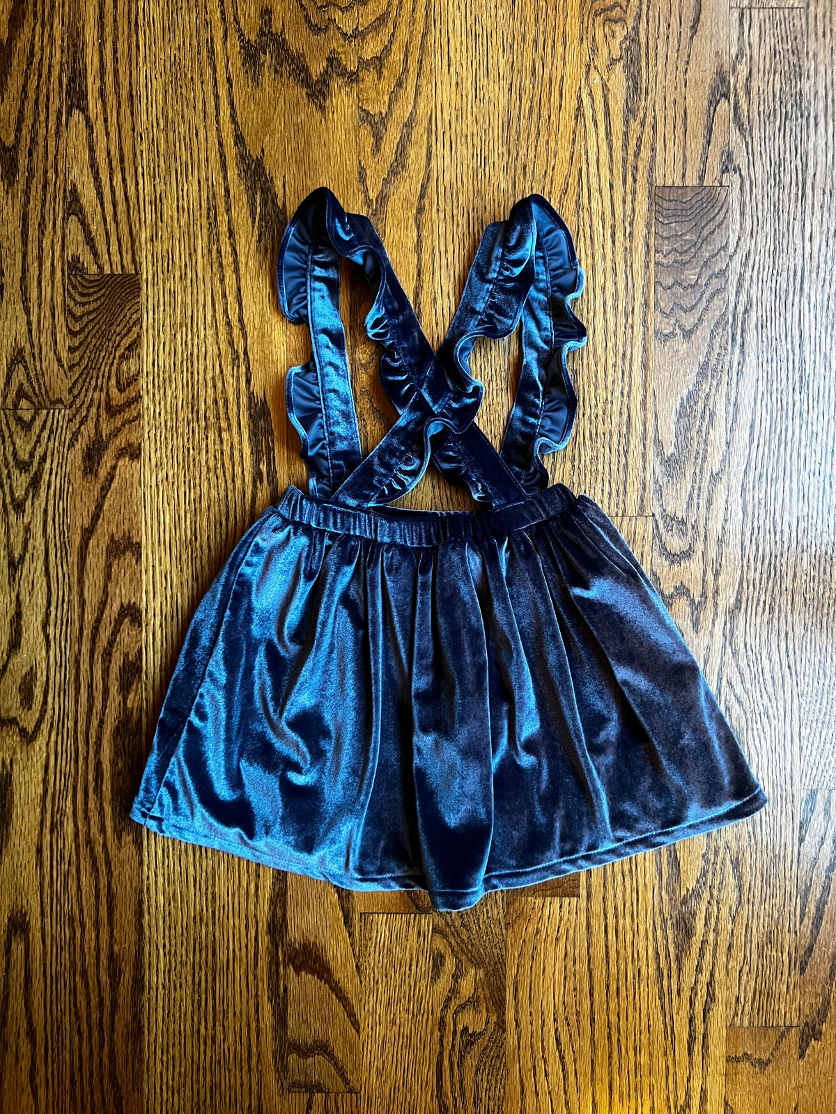 Seller #115 - Boden Girls 3-4Y Dark Blue Velvet Pinnie with Winter Animals, EUC