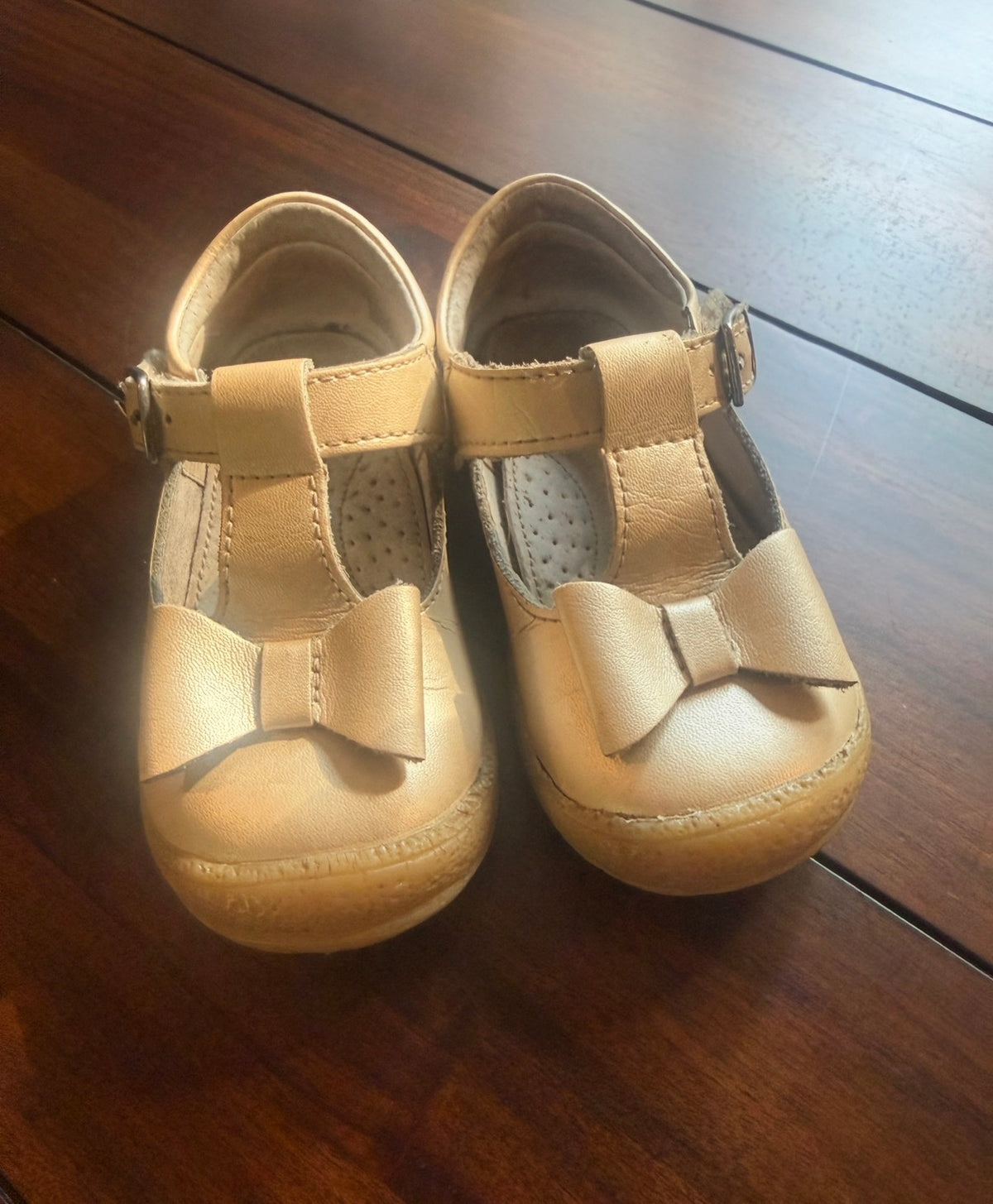 #51 L'Amour Emma Classic Bow T-Strap Mary Jane Size 5