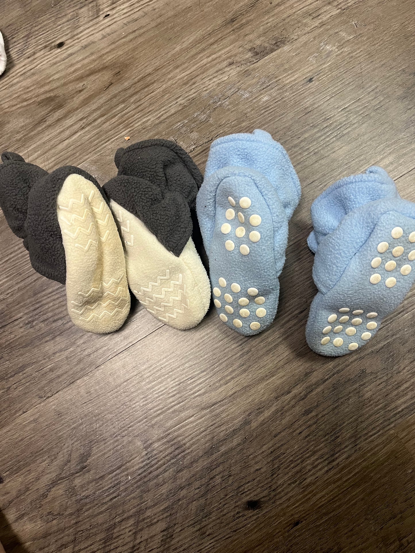 #13 18-24 M baby girl or boy winter booties