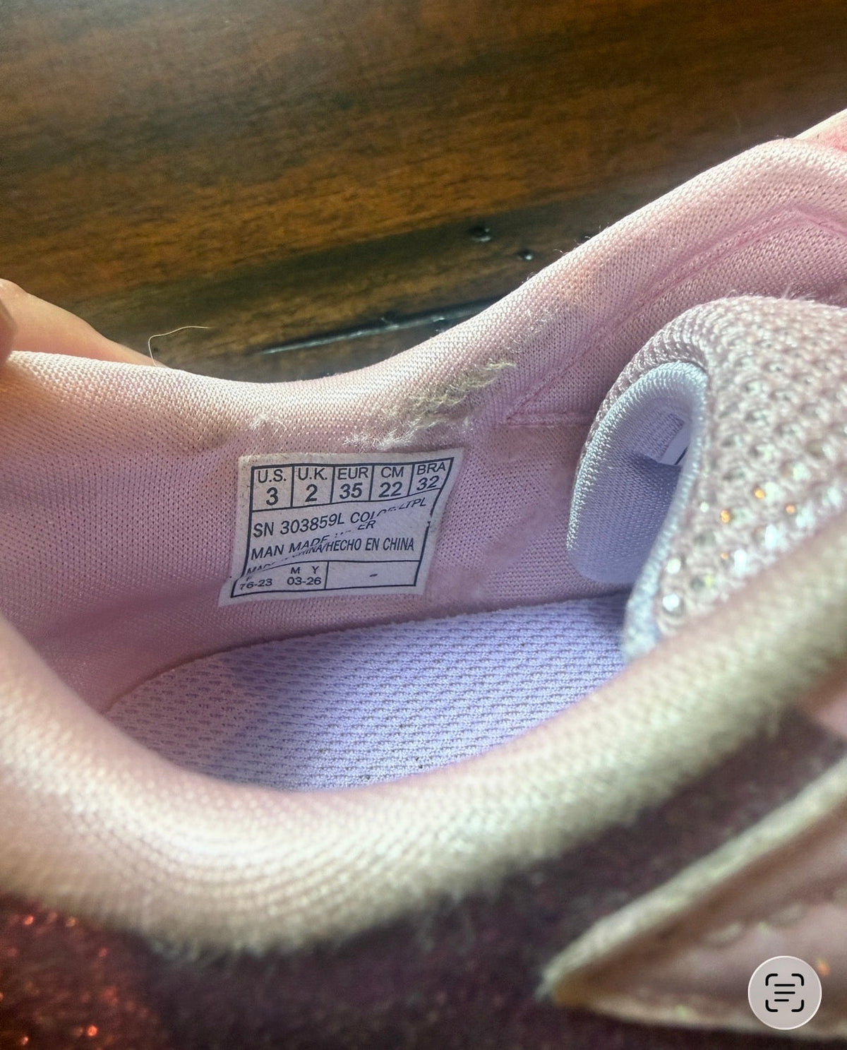 #51 REDUCED Sketchers Velcro Closure Slip On Sneakers Girls Big Kid Size 3