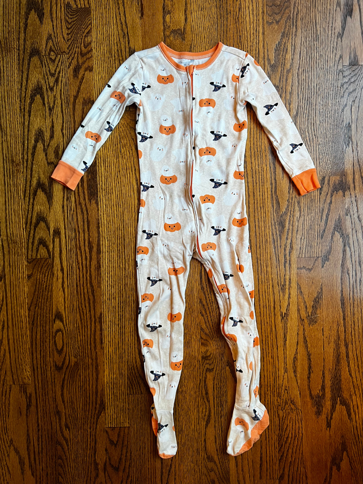Seller #115 - Old Navy Boys / Gender Neutral 4T Pumpkin Footie Pajamas, GUC