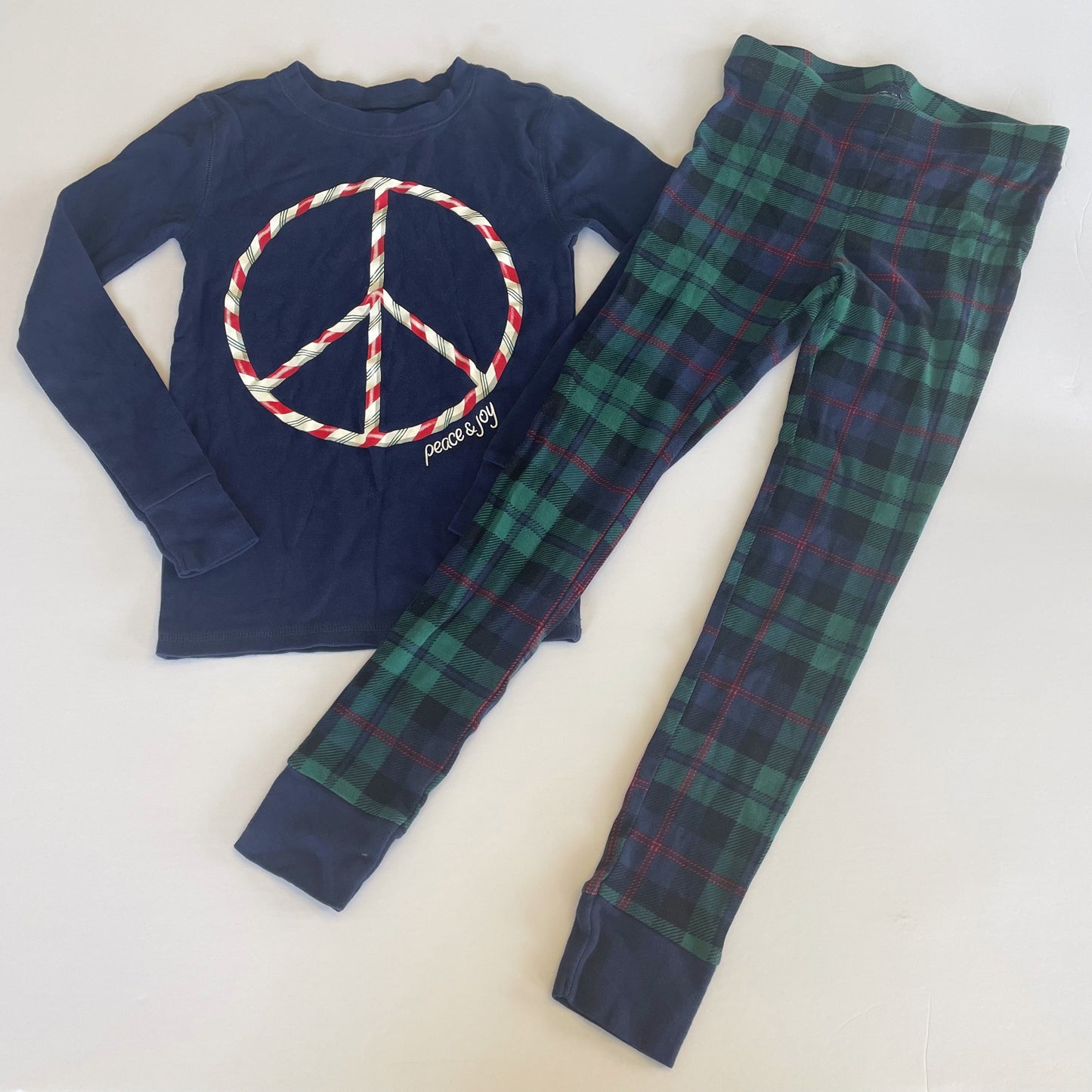 #118 | Size M / 8 | Old Navy Unisex Peace Sign Christmas Pajamas