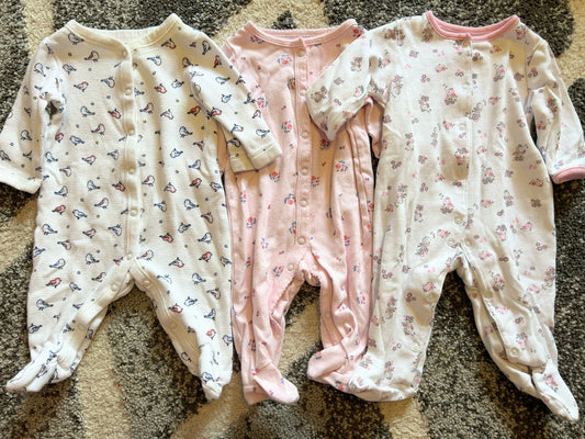 Seller 120,VGUC Girls 3M Onesie