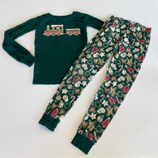 #118 | Size 8 | Gymboree Boys Gingerbread Train Applique Christmas Pajamas
