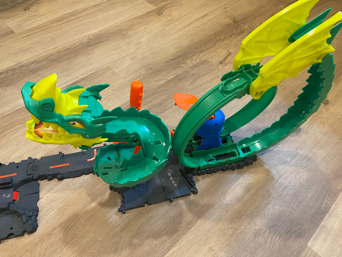 Seller 59 Hot Wheels dragon car launcher