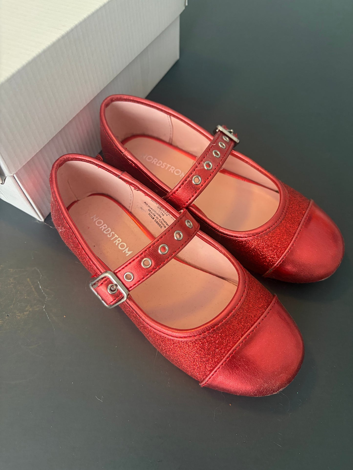 Seller #91 Girls' Nordstrom Mary Jane shoes EUC size 11