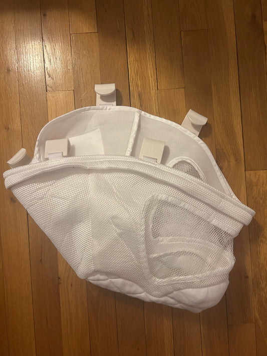 Seller 128 - REDUCED Halo Bassinet Newborn Insert