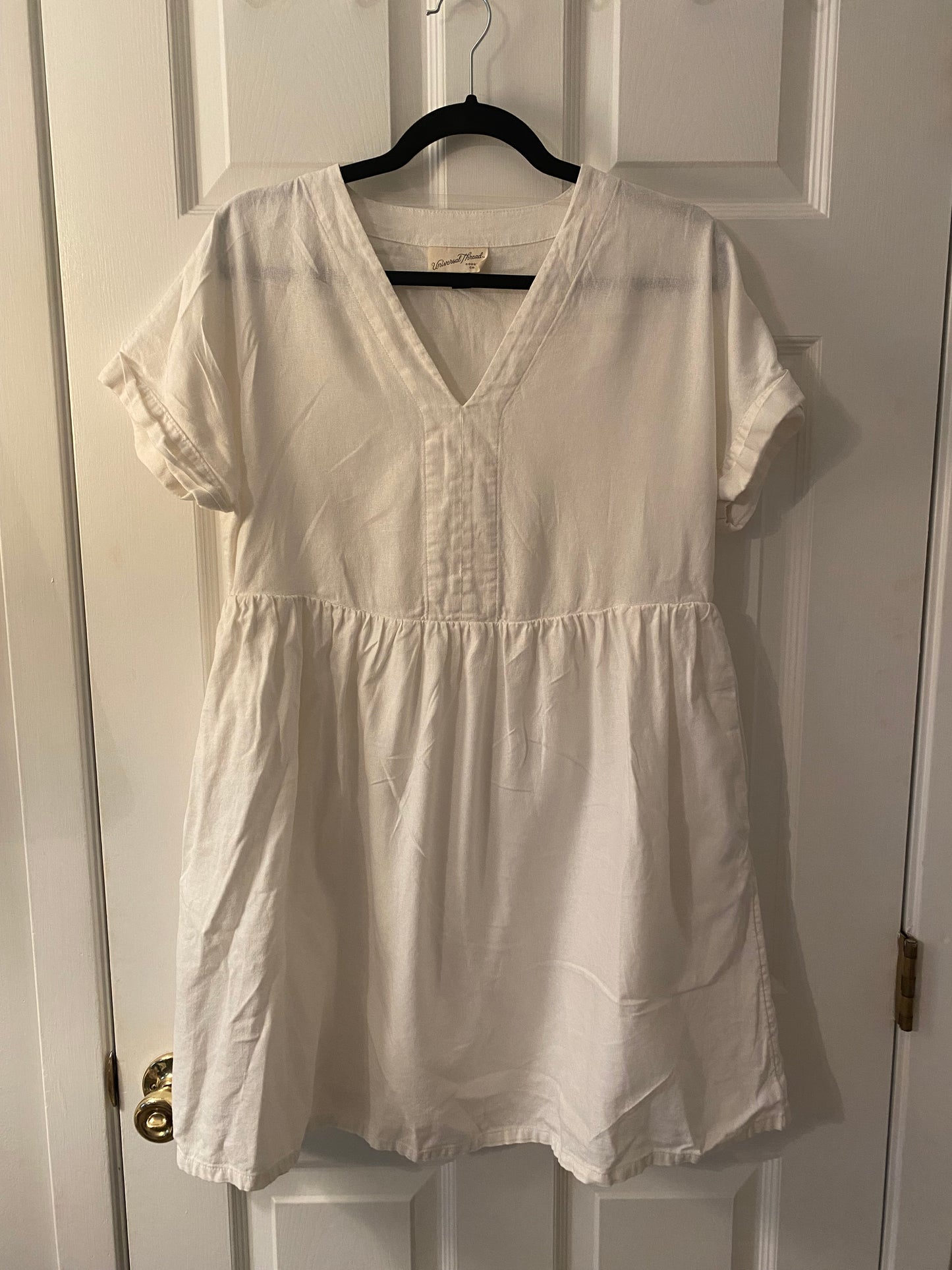 Universal Threads White Linen Dress