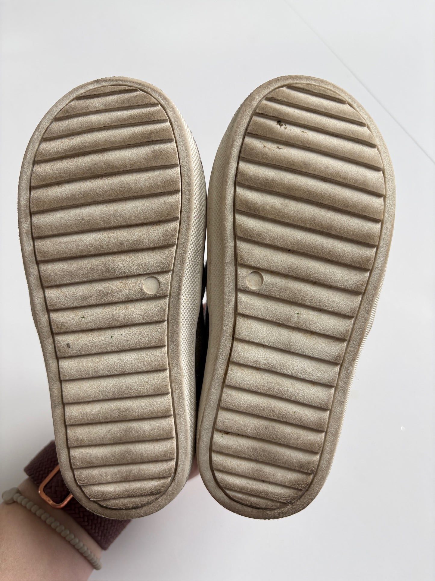 Seller #105 - Size 10c Girls Silver Sparkle Tiny Toes Nation Slip On Shoes GUC