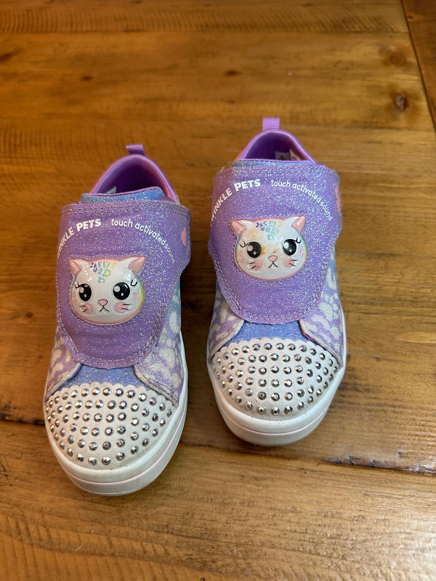 #88 10t twinkle pets sketchers shoes EUC
