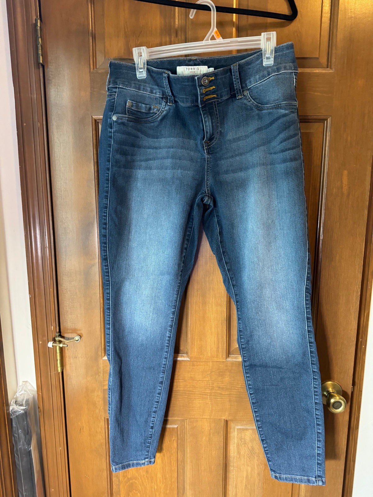 Seller #129 - EUC Torrid Premium 14R Jegging