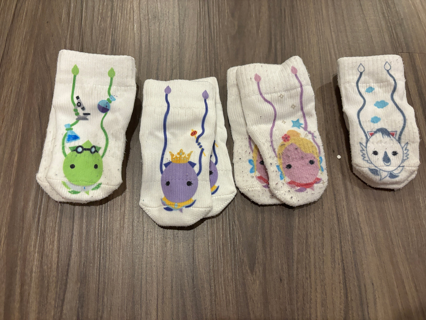 #98B - 0-6 Mo - GUC - 4 Pack Squid Socks