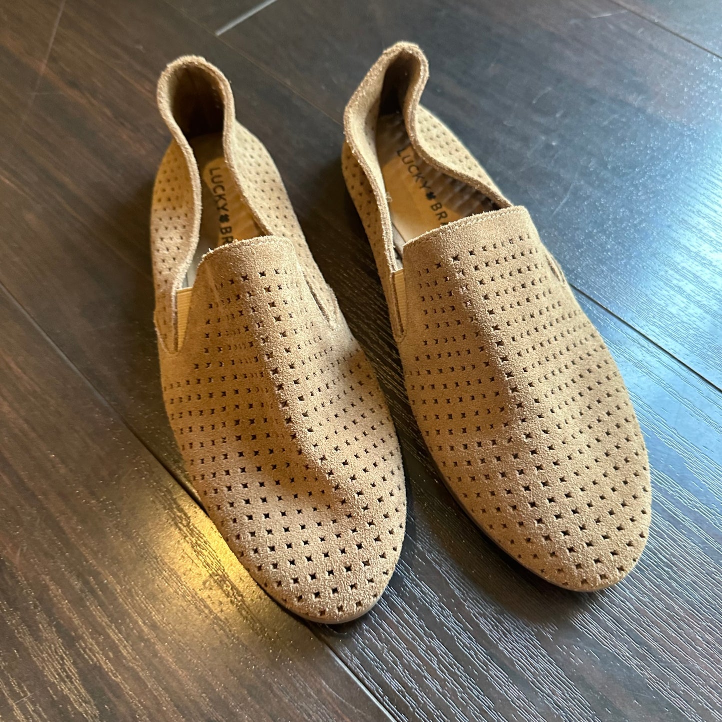 #86B REDUCED Lucky Brand Tan Flats Women's 7.5