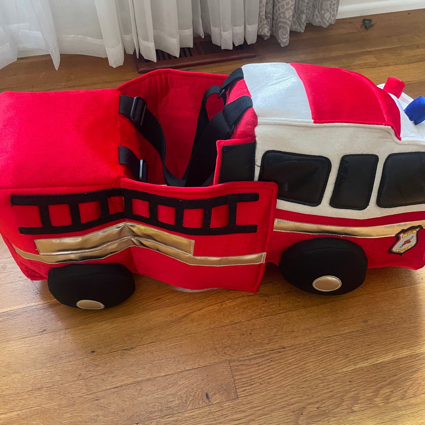 #116 REDUCED Hanna Andersson fire truck Halloween costume