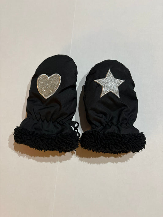 #25 Girls toddler sized 3M Thinsulate winter mittens