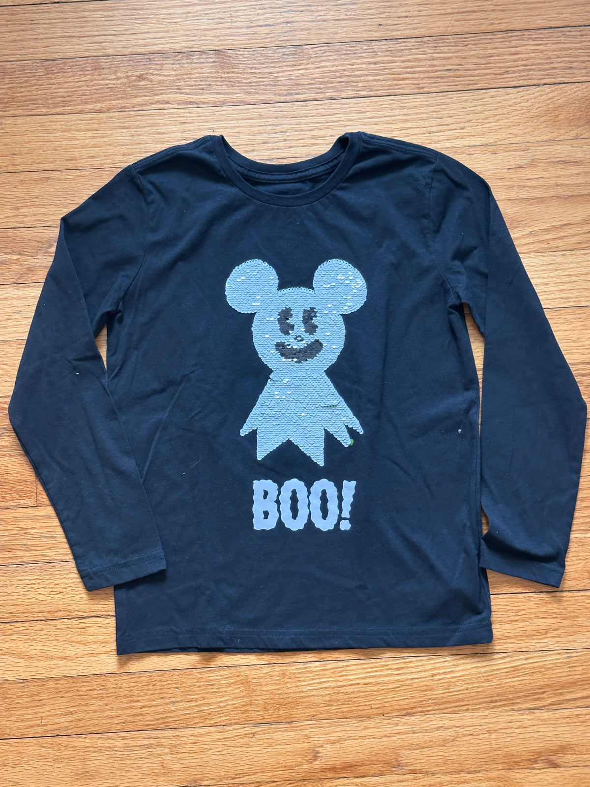 #163 Disney Flip Sequin Mickey Halloween Shirt - size M (7/8) - EUC
