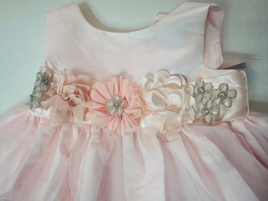 #88 18M chantilly palace dress euc tulle