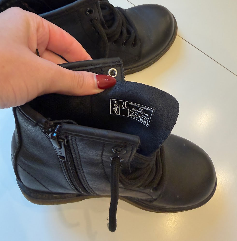 #9 Girls Size 11 Doc Marten Black Boots VGUC *REDUCED