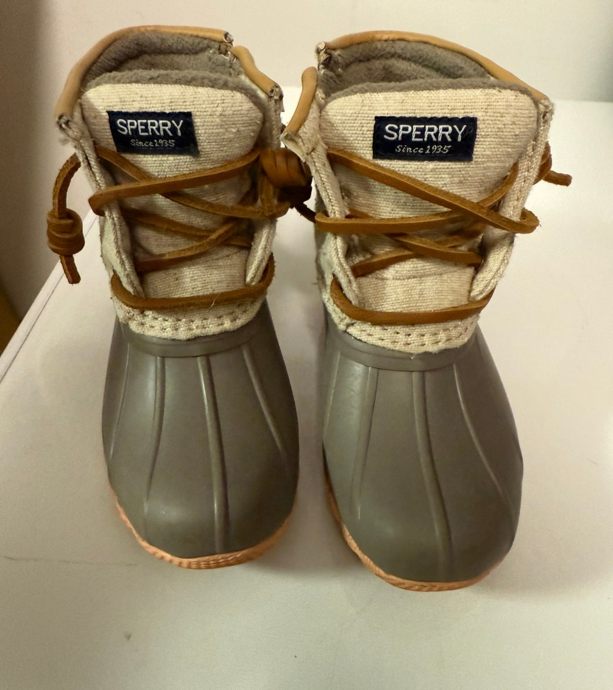 #155 girls Sperry boots, size 9M