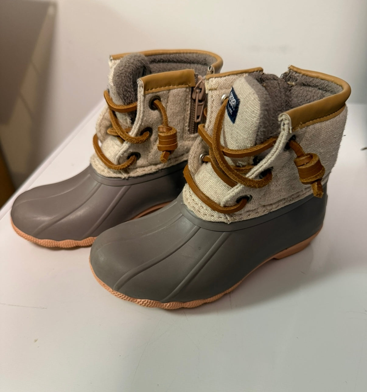 #155 girls Sperry boots, size 9M