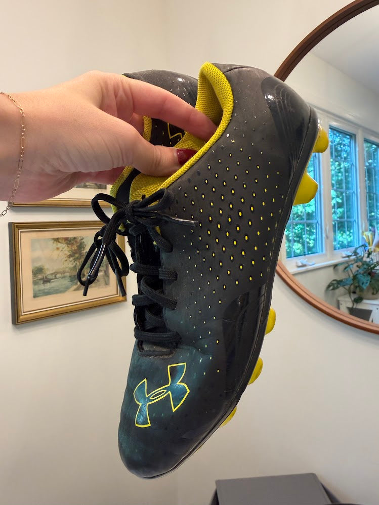 #9 Under Armour Size 3 Black & Neon Yellow Cleats GUC/VGUC