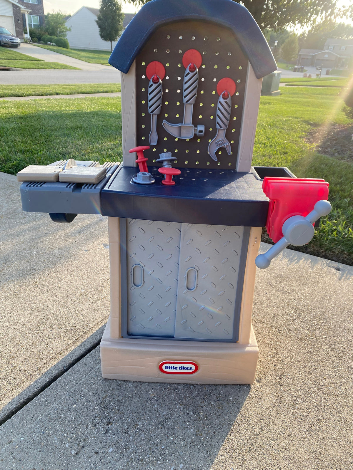 #59 Little Tikes work bench