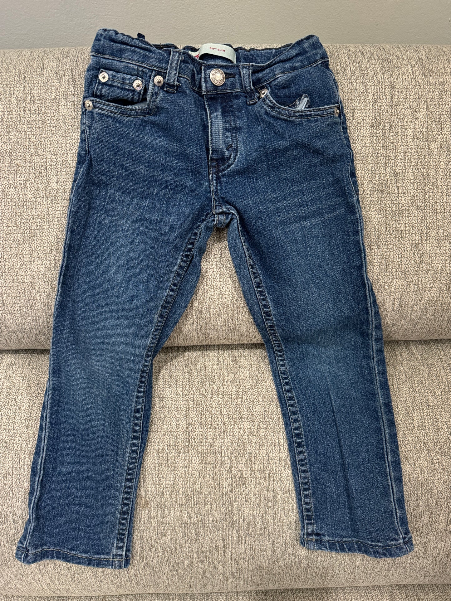 #59 Levi’s Slim Bluejeans - Boys Size 5