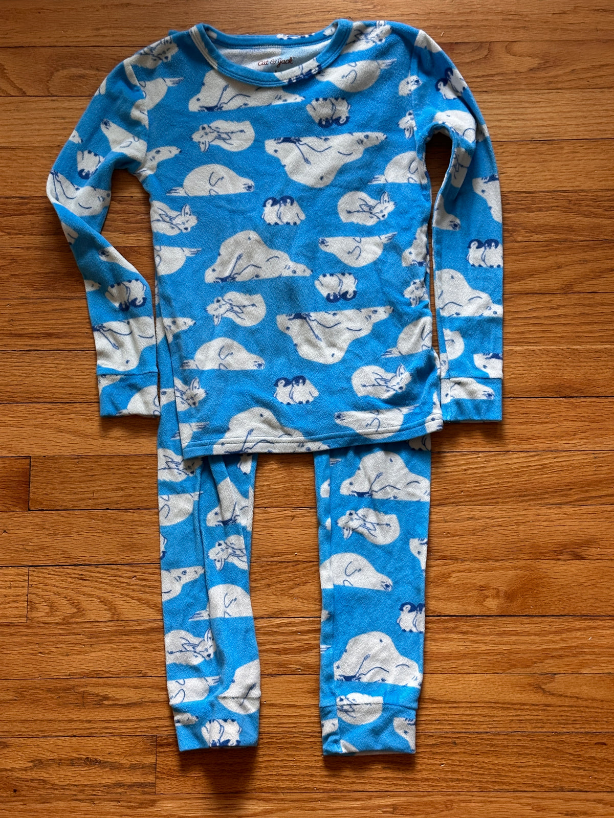 #163 Cat & Jack Blue Polar Bear Pajamas - size 8 - EUC