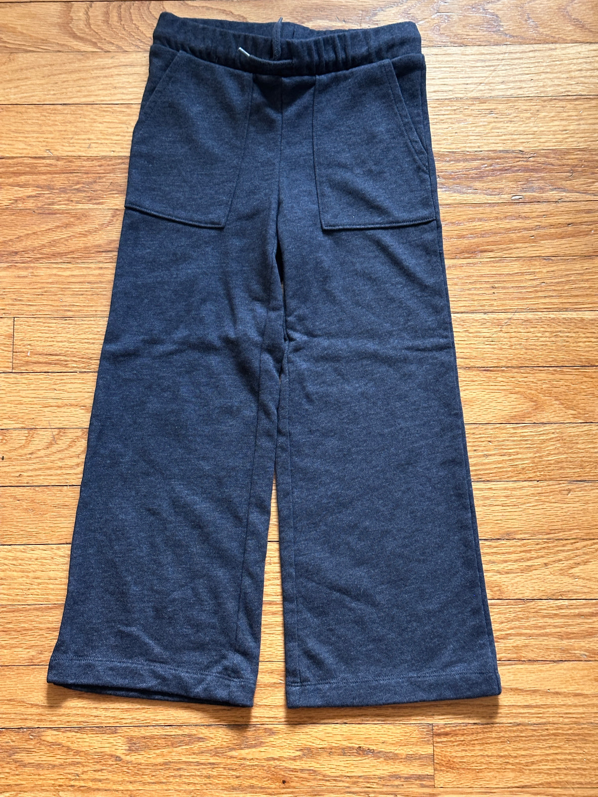 #163 NWOT Old Navy Girls Dark Gray Flared Pants - size S (6-7)