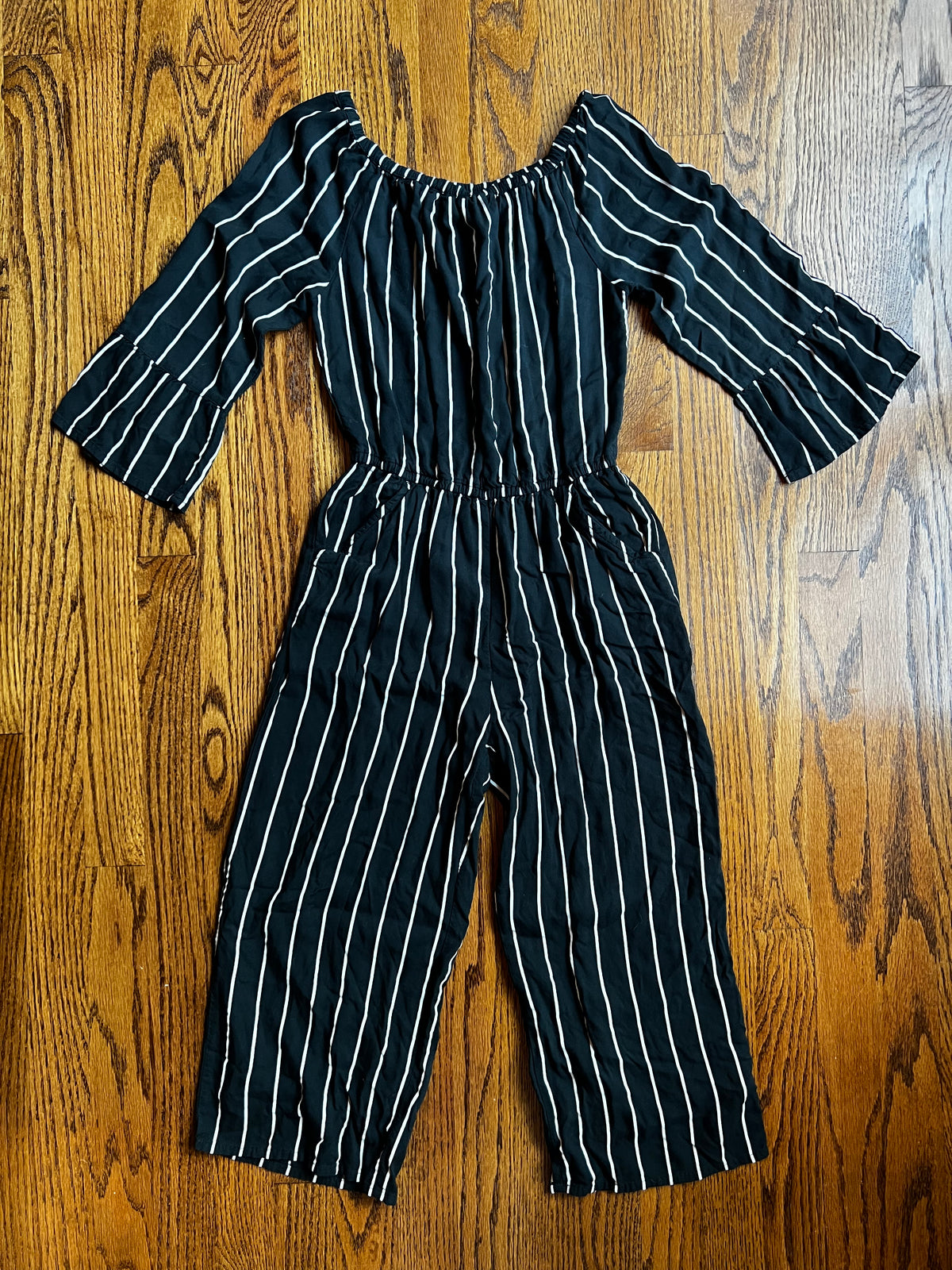 Seller #115 - Abercrombie Kids Girls 9/10 Black & White Striped Jumpsuit, VGUC