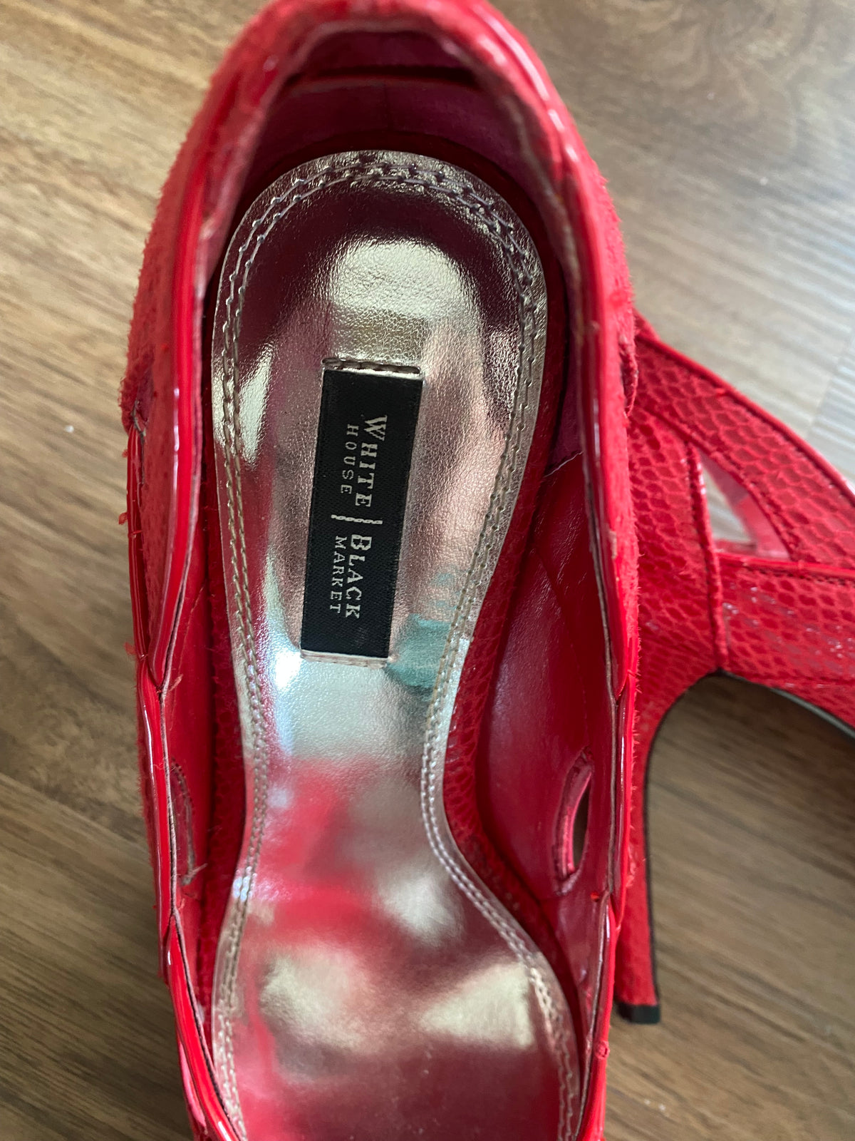 #59 White House Black Market women's size 8 red high heels