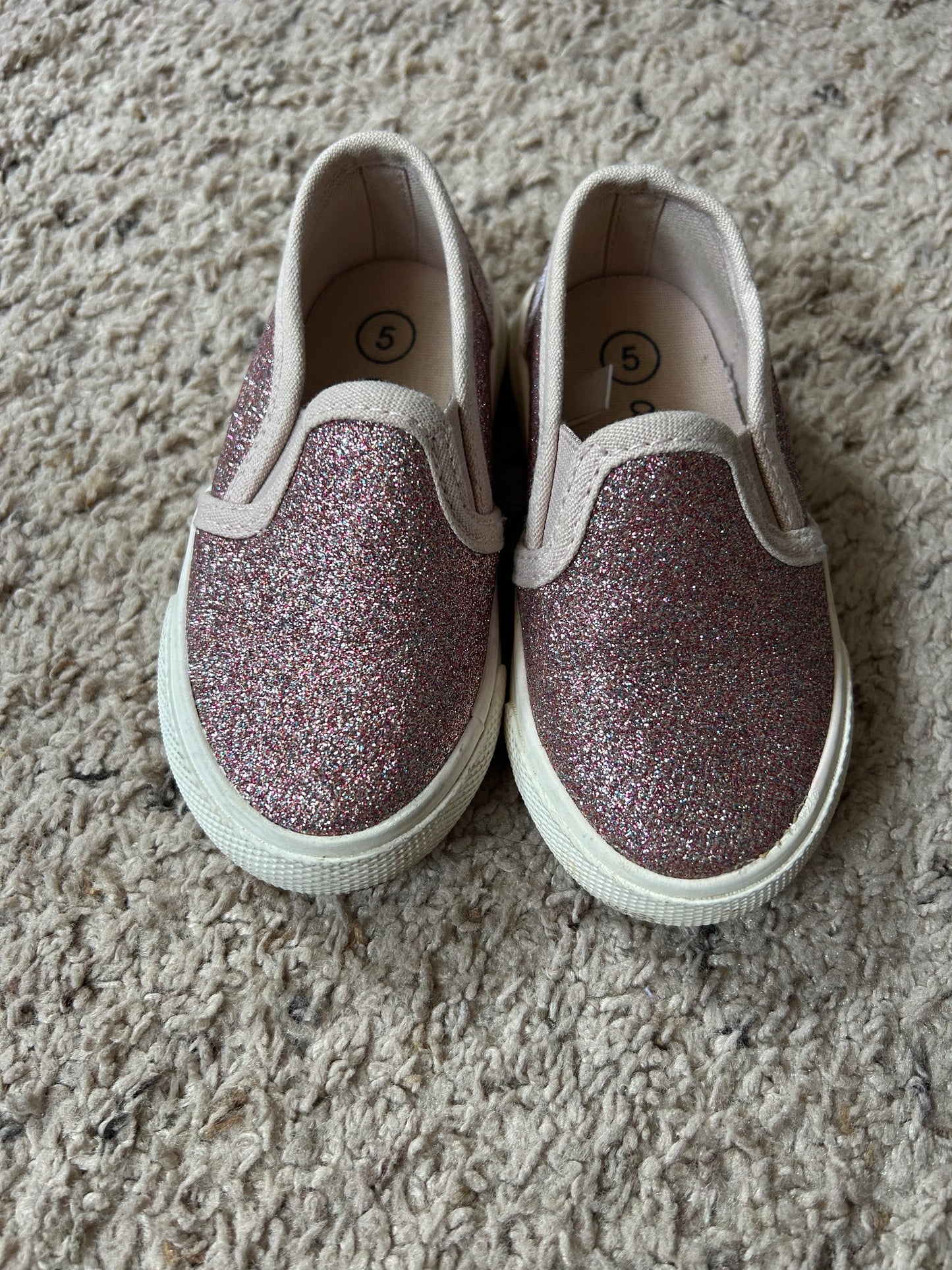 Seller 120, VGUC, Cat &Jack slip on size 5c