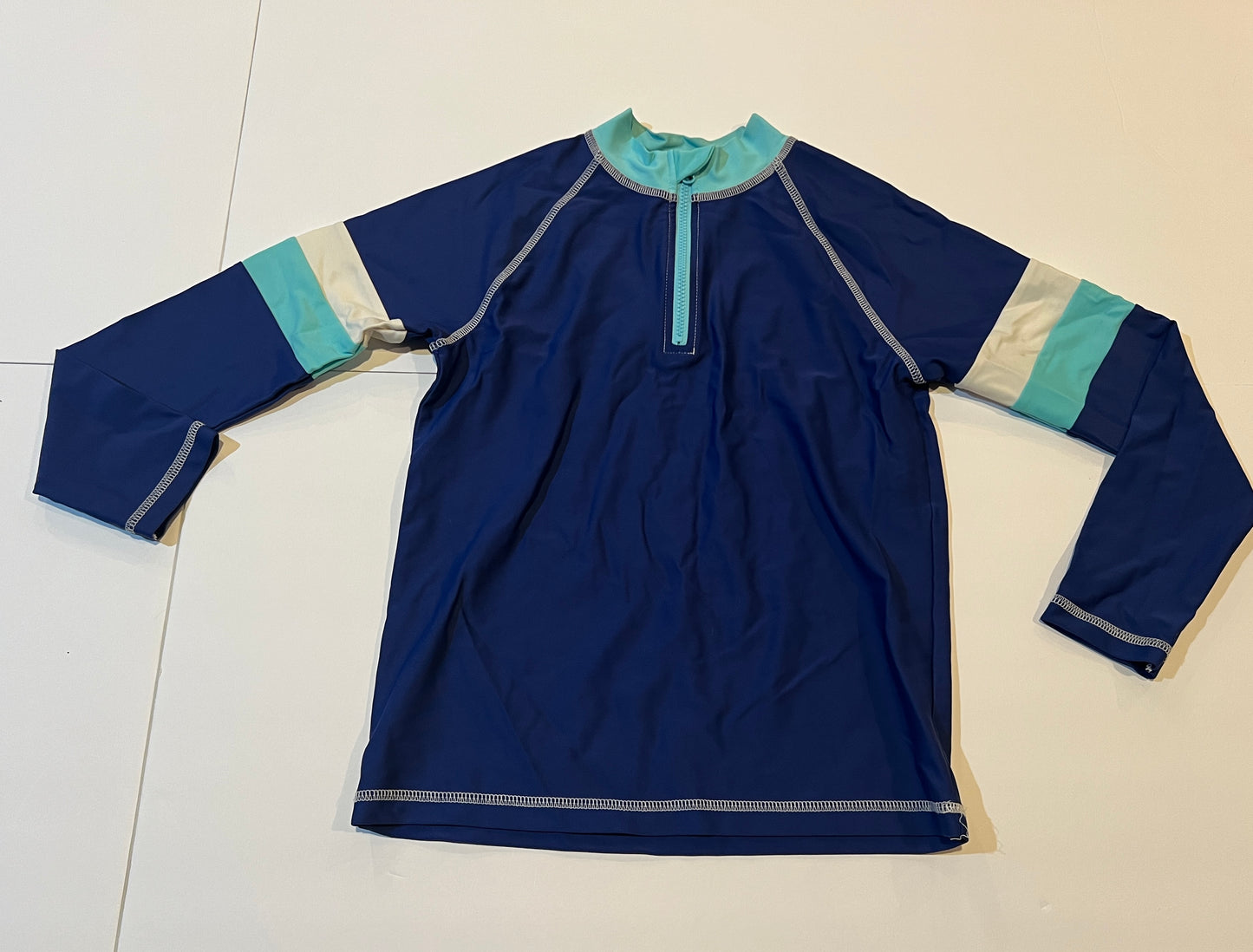 #141 Boys 8 Gymboree Ocean Animal Rashguard Set