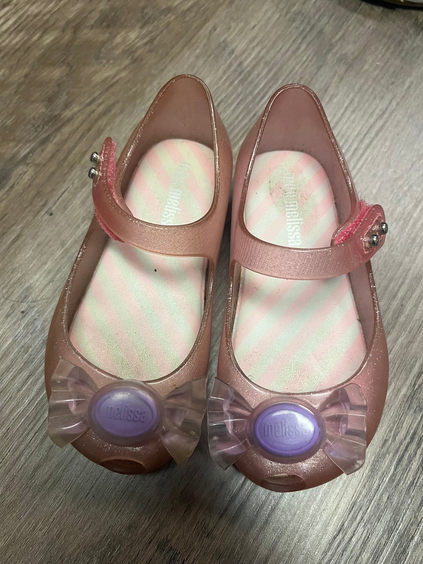 #13 GUC baby girl size 7 mini Melissa jelly shoes