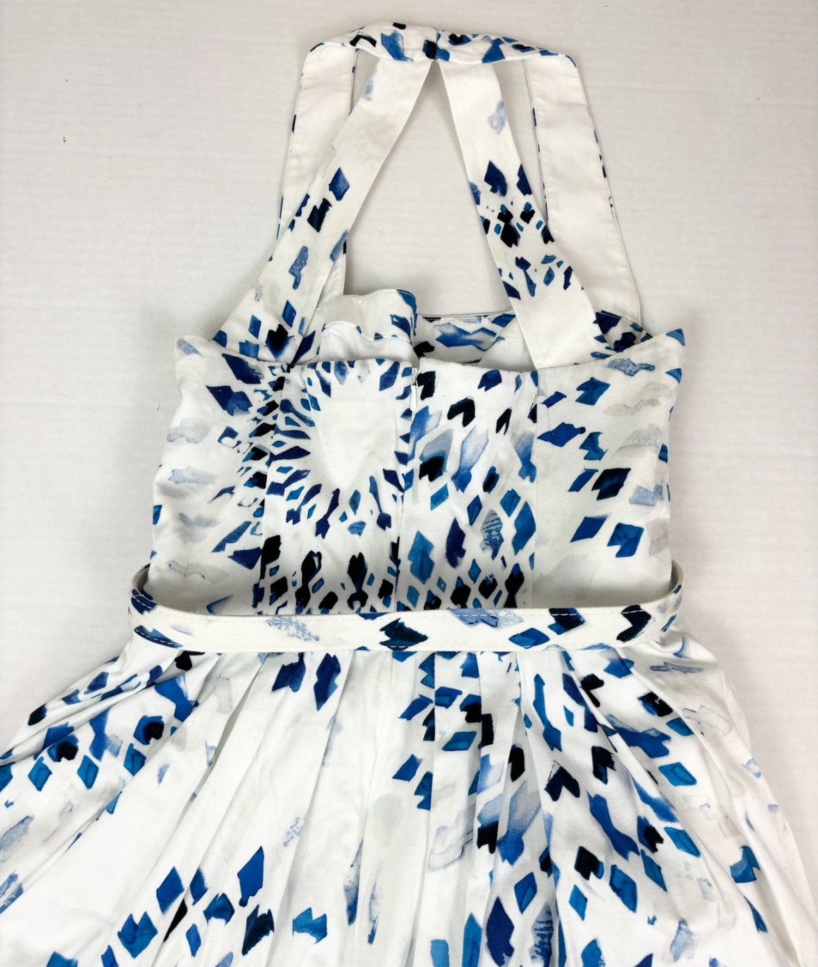 Women O WHBM white blue print twirl dress with pockets