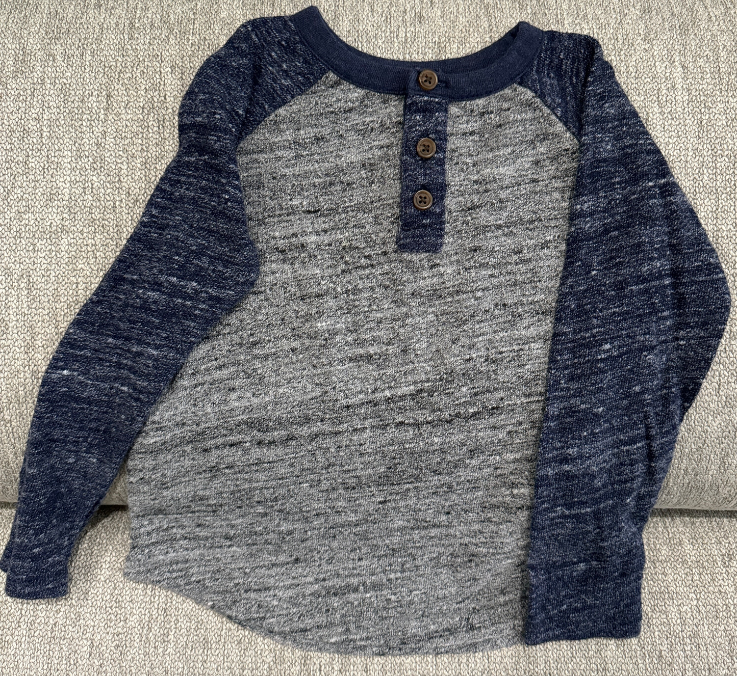 #59 Old Navy Blue/Gray Heathered Henley - Boys Size 4