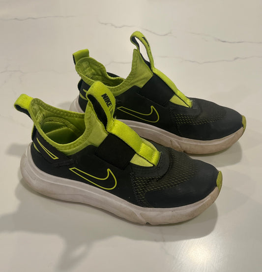 Nike slip on Sneakers - Boys 1.5