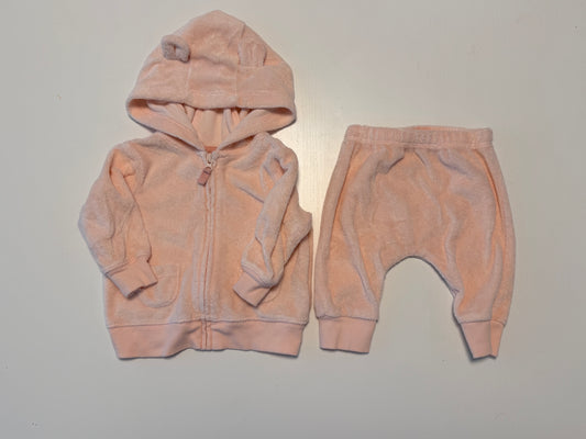 #93 carters pink set size 3 months