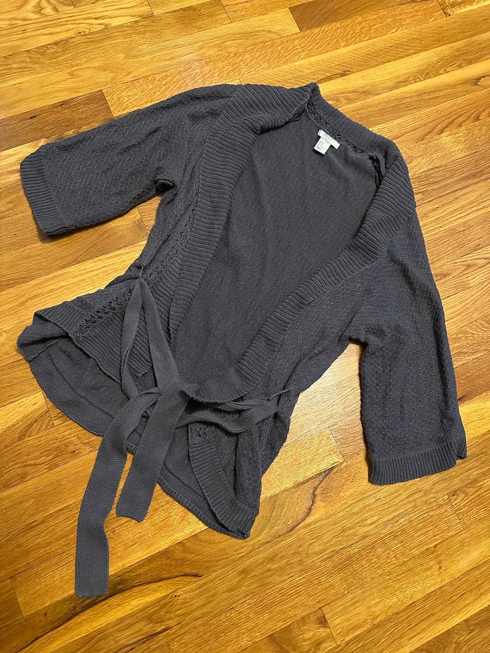 Seller #101 H&M Women's Medium gray 3/4 sleeve cardigan