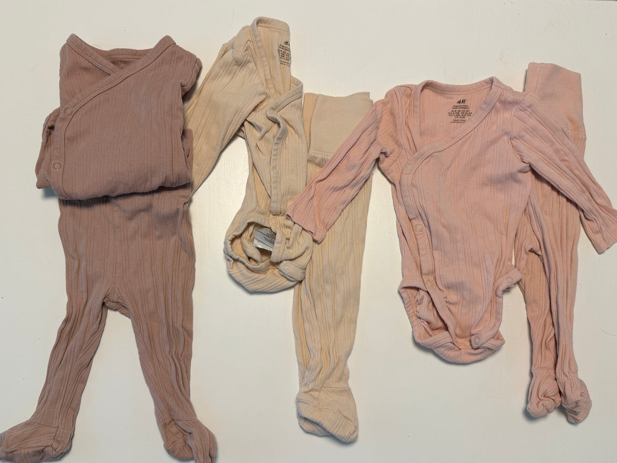 #93 H&M wrap over body suit and pant set size 0-3 months