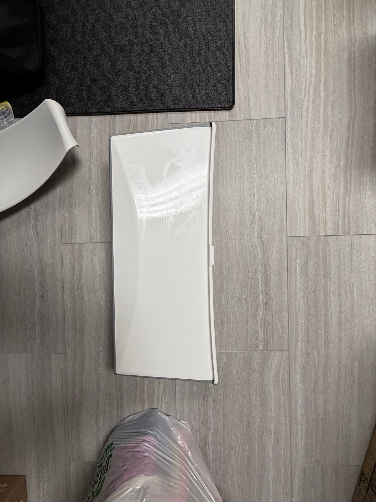 #110 Stokke white bathtub with Infant Insert