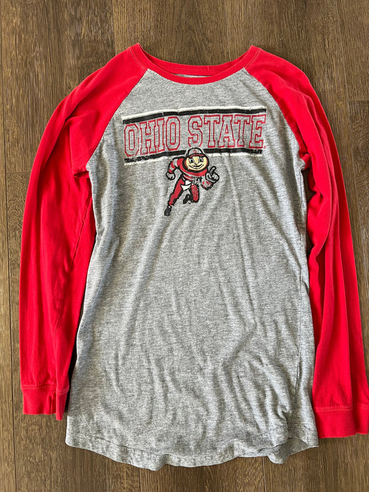 #173-Women's medium Ohio State shirt