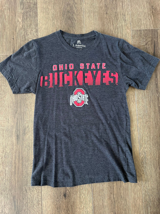 #173-Women's small Ohio State tee