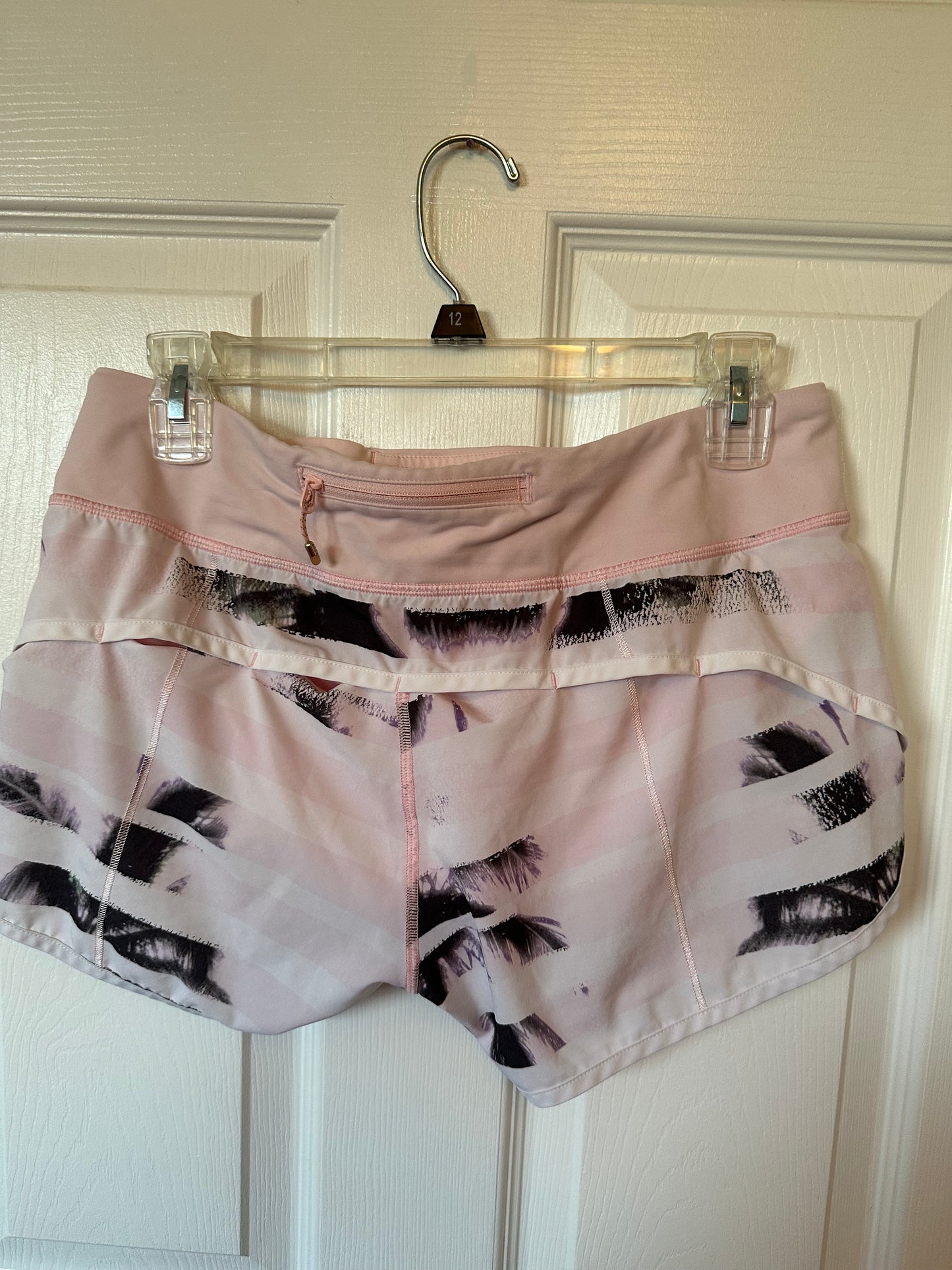 Lululemon Sz 6 Pink Shorts