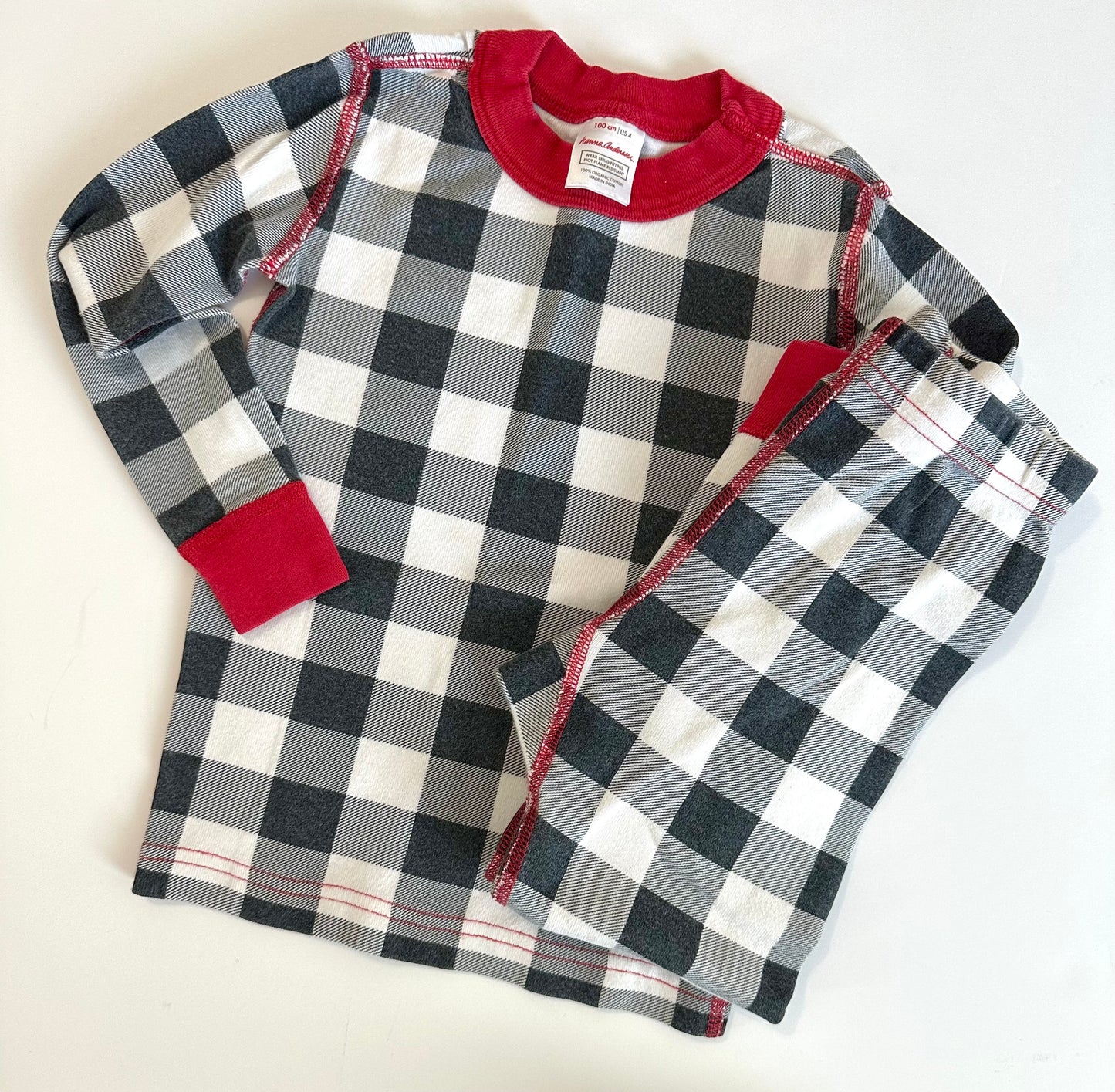 Seller #39 Hanna Buffalo check pajamas 100/4 girls boys
