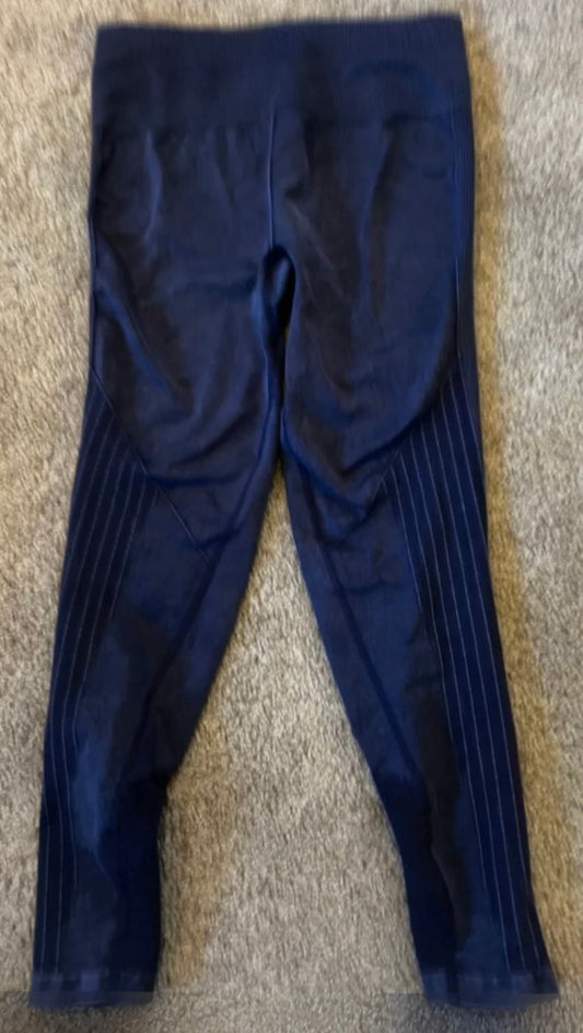 #35  Fabletics dark blue motto leggings nwot M
