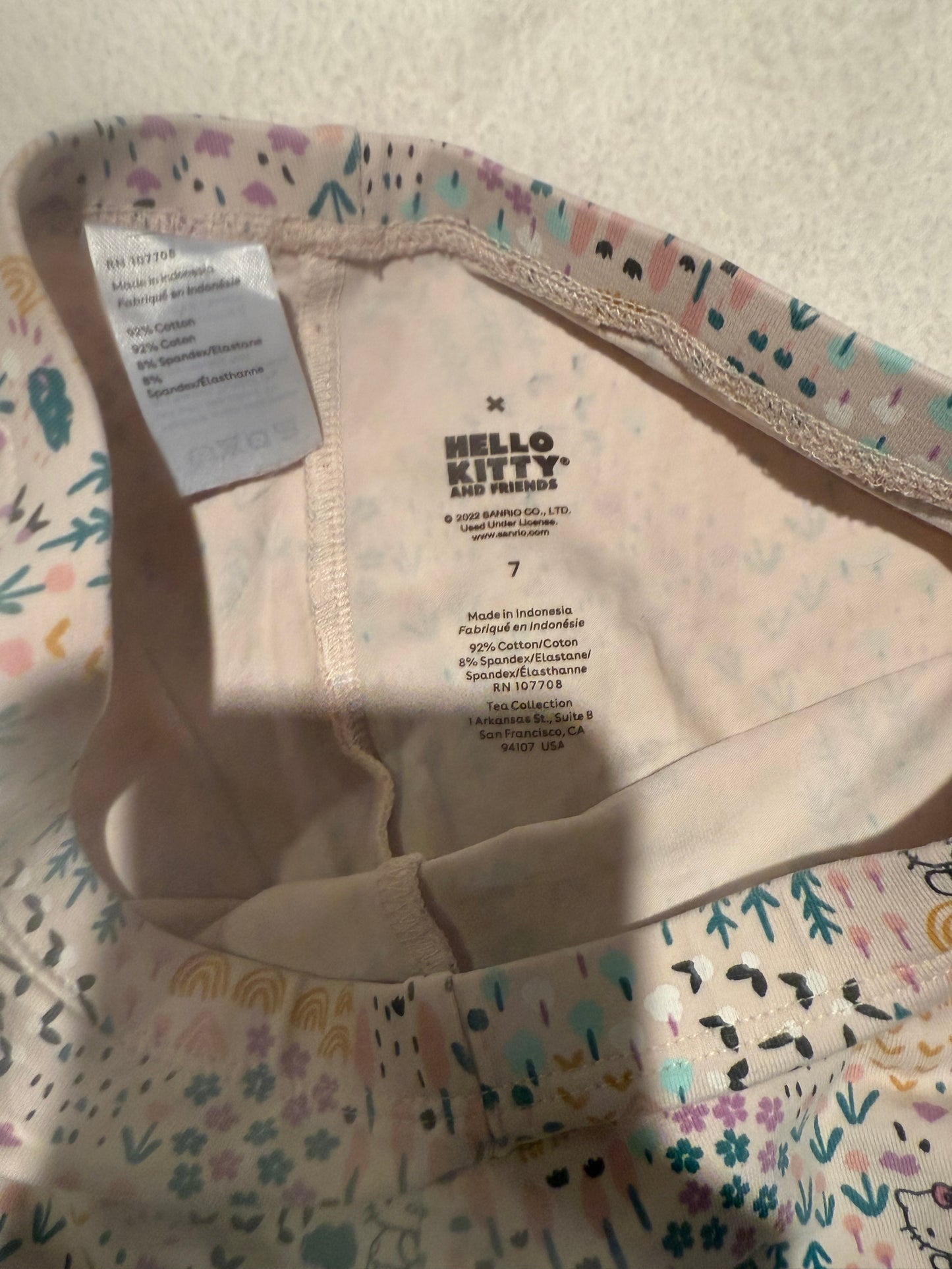 136 EUC hello kitty leggings size 7