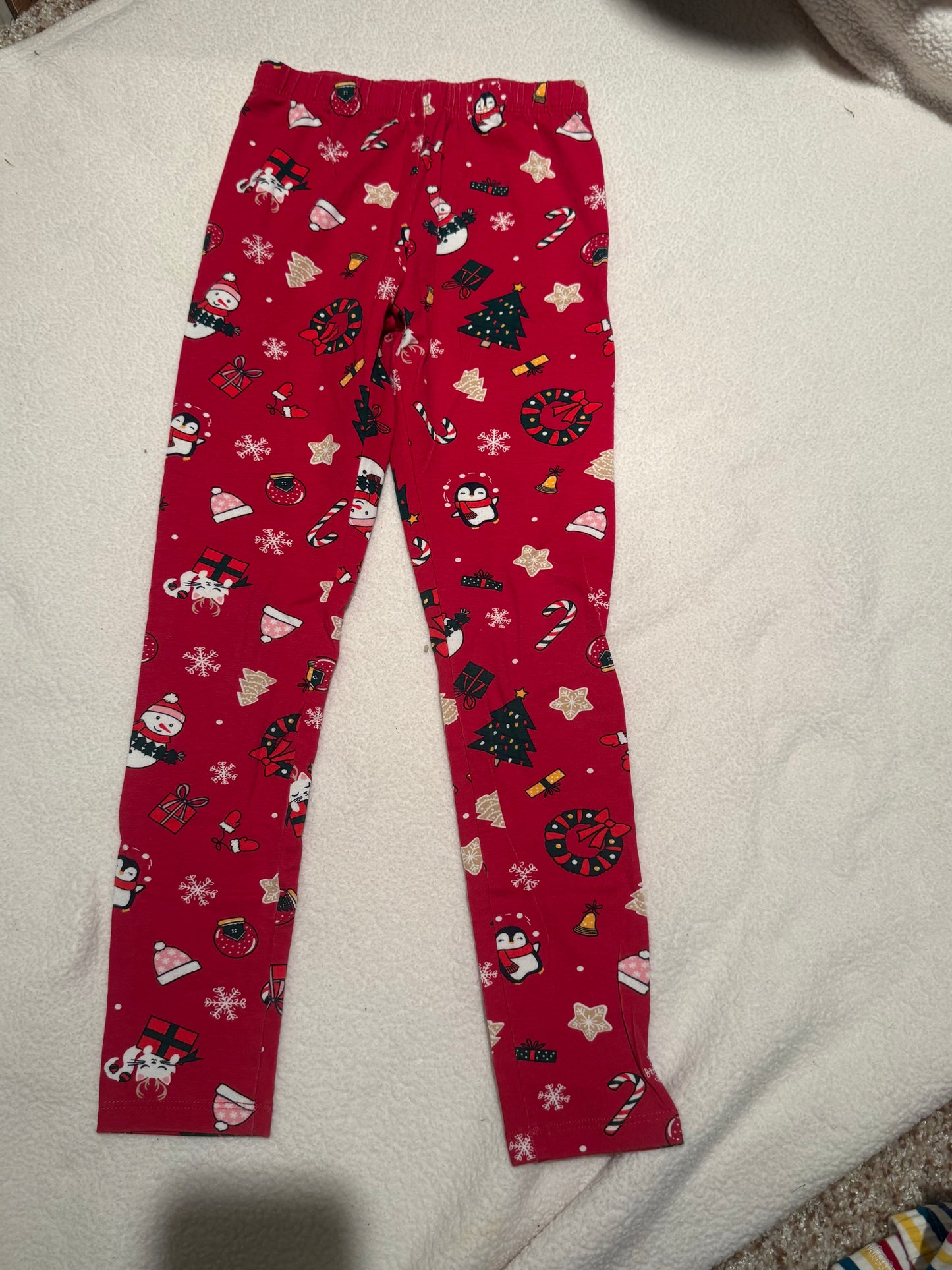 136 NWOT Children’s place Christmas leggings 7/8