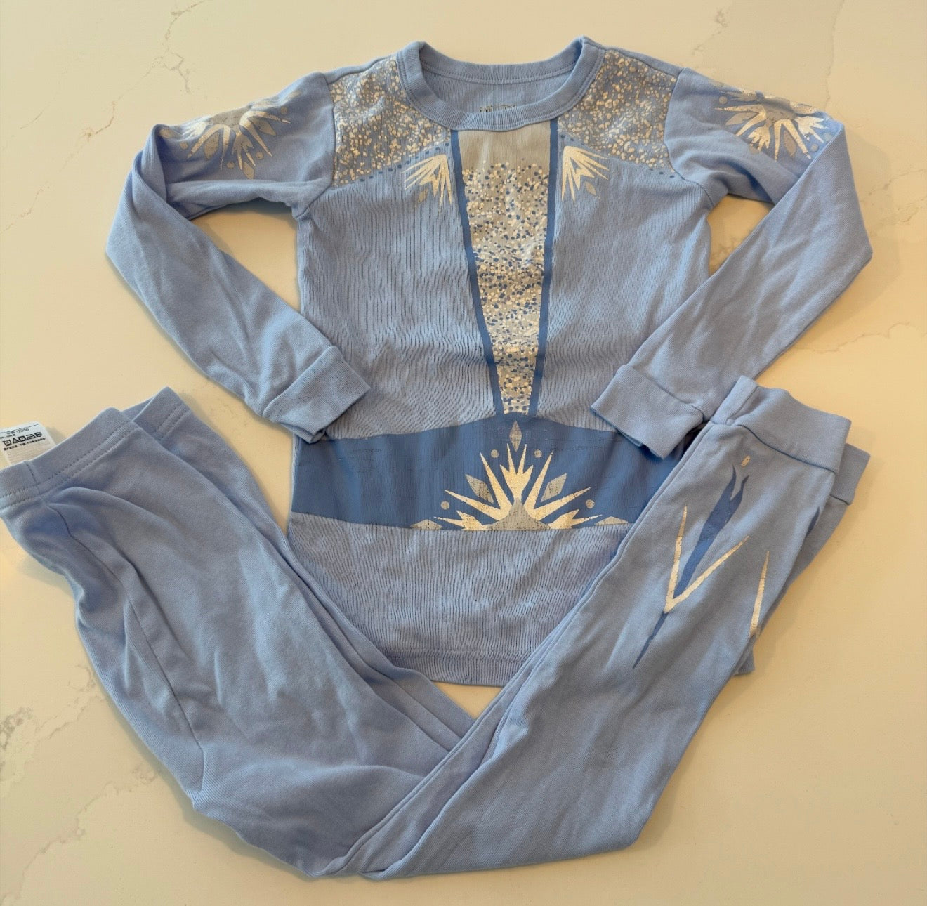 #133 girls gap Elsa pajamas size 6
