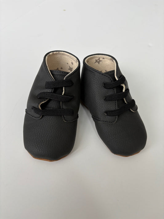 Seller #105 - Size 3 (9-12 months) GN Black Jujube Soft Soled Shoes EUC